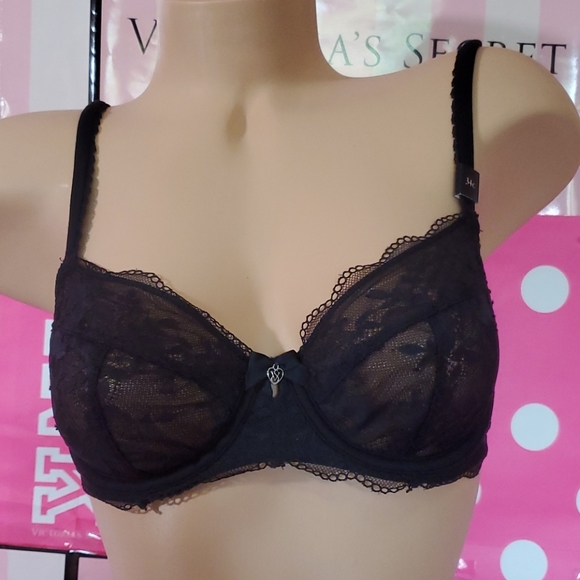 Victoria's Secret Other - 40% OFF 4+ BUNDLES  CLOSET CLOSING!